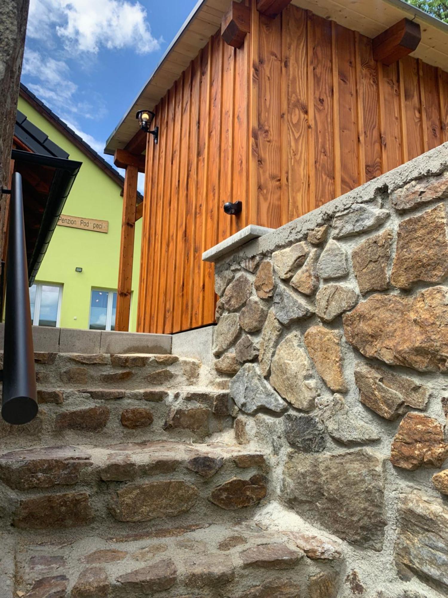 Penzion Pod Peci Lenora Eksteriør billede
